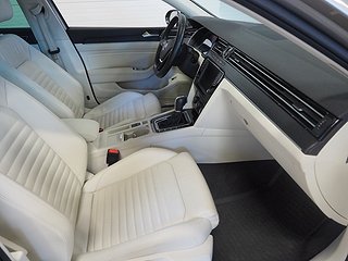 Kombi Volkswagen Passat 13 av 27