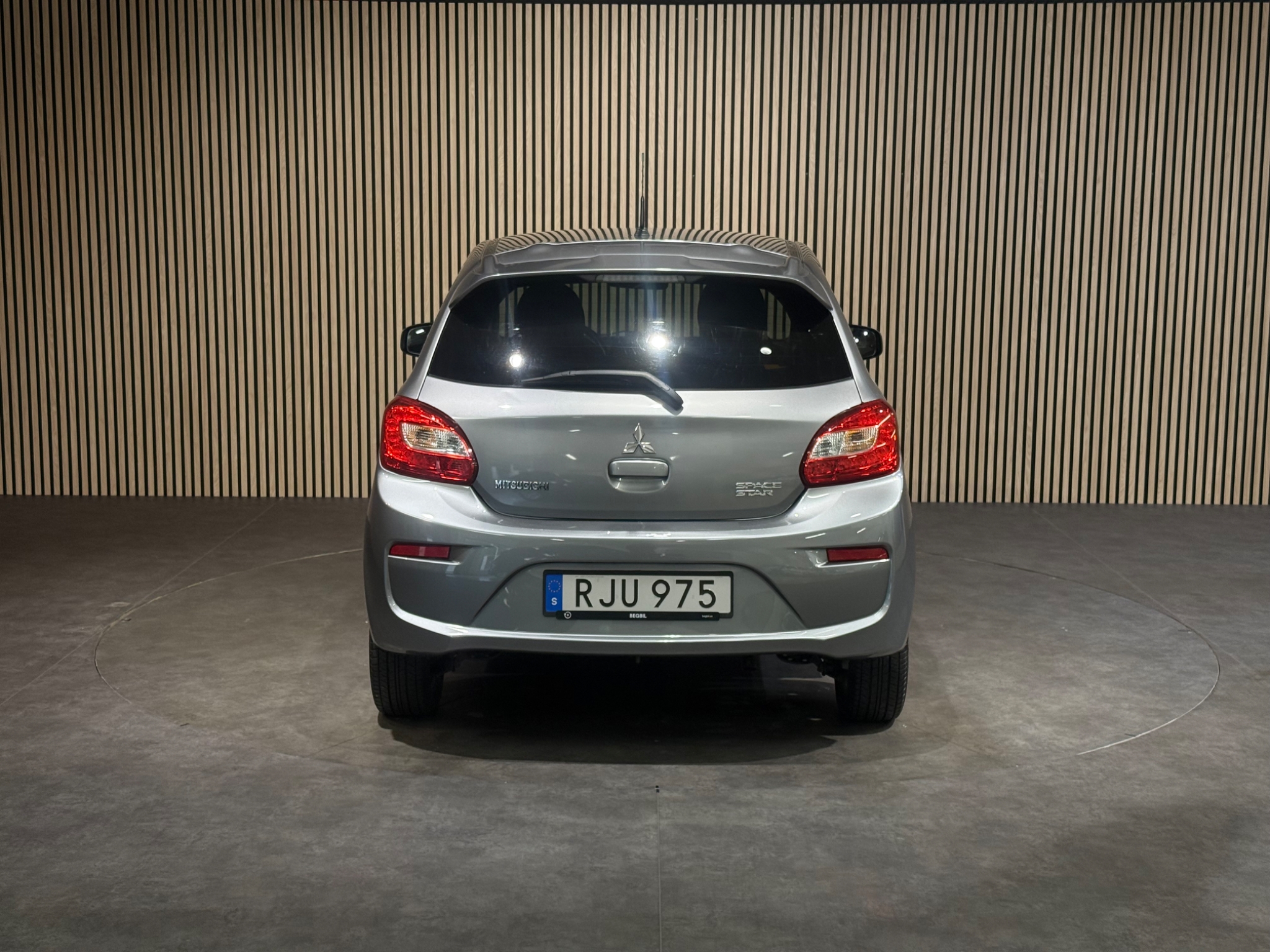 Mitsubishi Space Star 1.2 Automat 2016, bild 5/10