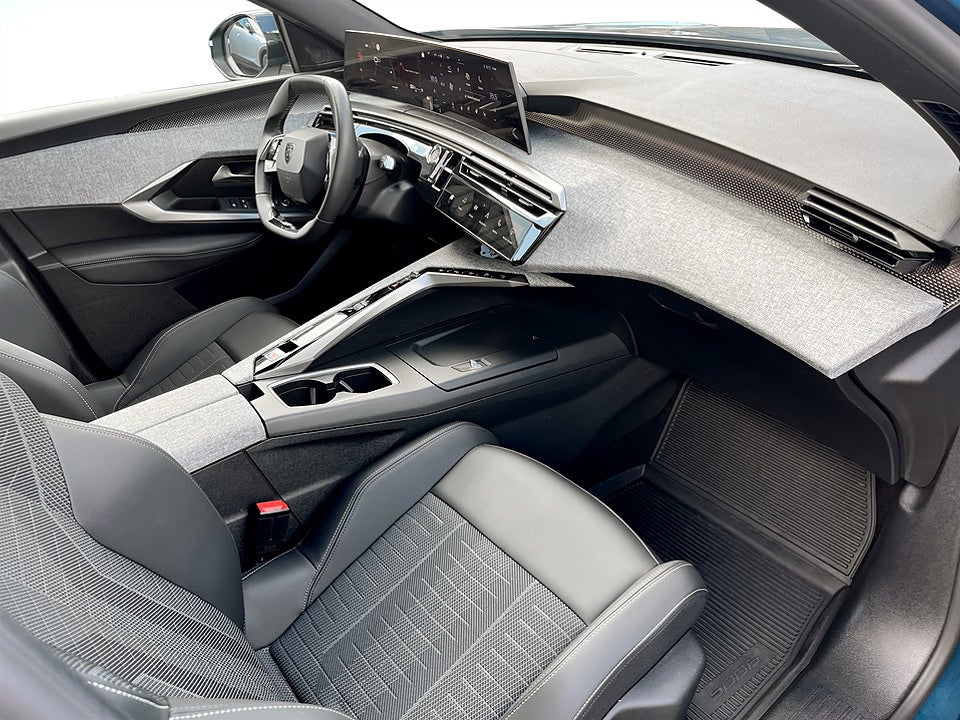 Bild på Peugeot 5008 GT 1.2 PT 130hk Aut KAMPANJ BRÄNSLE INGÅR