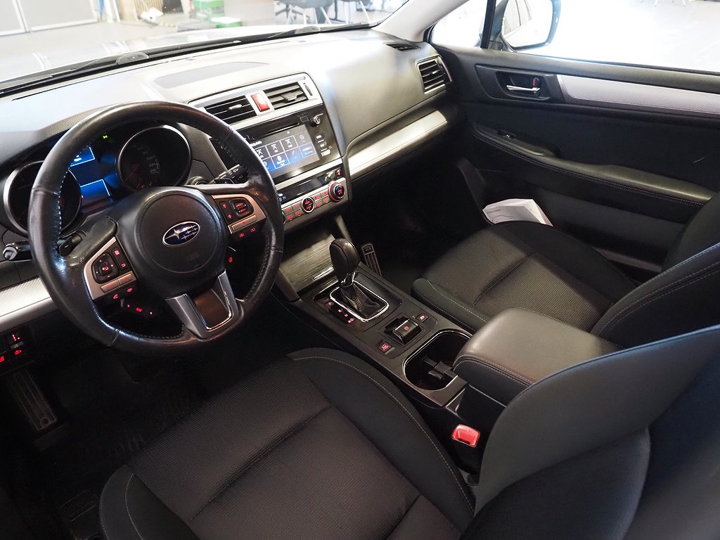 Subaru Outback 2.5 4WD Lineartronic 175hk Drag Kamera M-Värm 2017