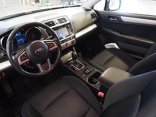 Kombi Subaru Outback 16 av 24