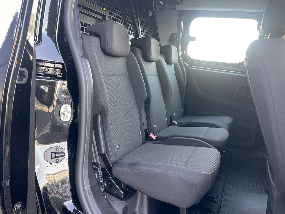 Bild på Citroën Berlingo Crew Cab 130hk Aut - EDITION! SERVICE & V-HJUL INGÅR!