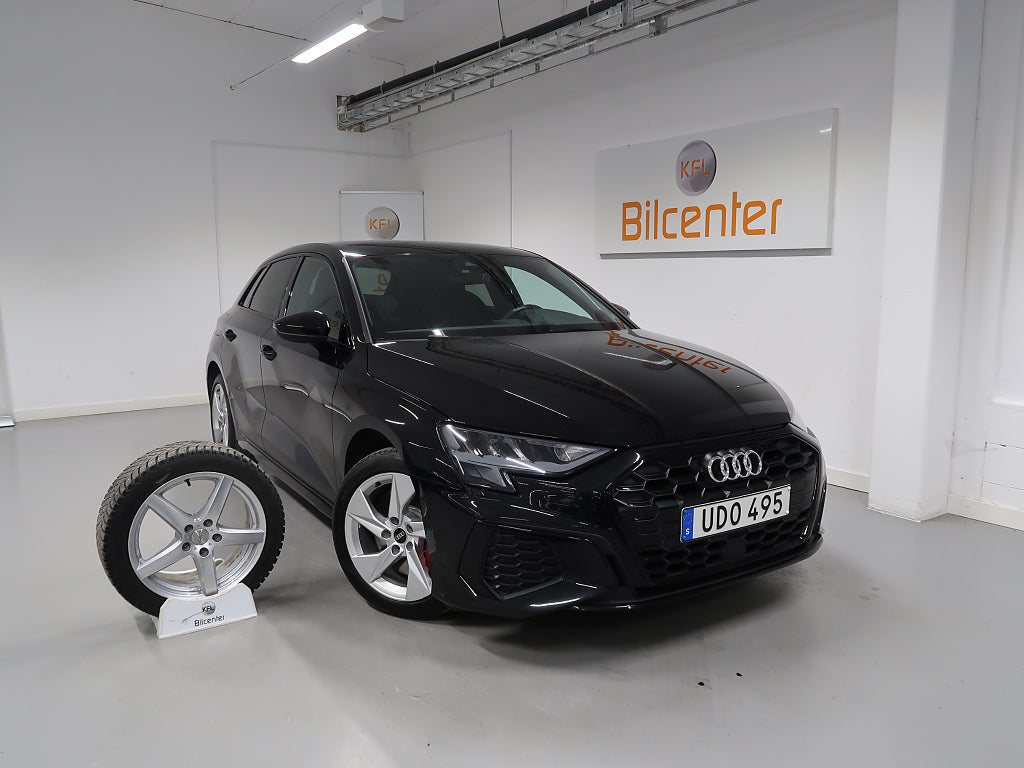 Audi A3 *3,99% RÄNTA* SB 45 TFSI e S Line V-Däck ingår CarPlay-