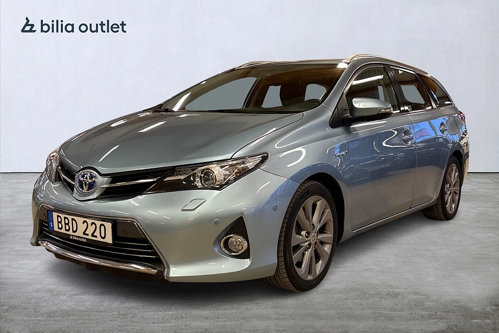 Toyota Auris Touring Sports Hybrid e-CVT Executive / B-kamera 