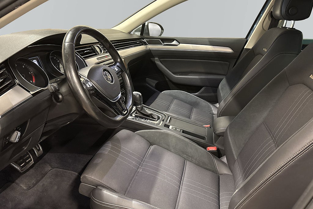 Volkswagen Passat Alltrack 2.0 TDI 4M Dynaudio Kamera Värmare Drag