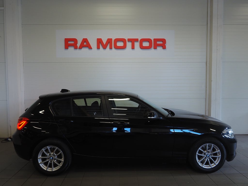 BMW 118I Steptronic 136hk Automat Advantage P-Sensorer 2016