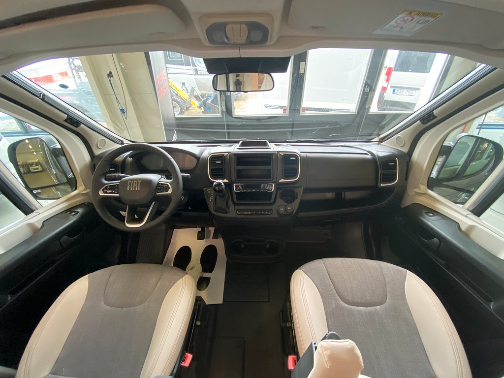 Adria Compact Supreme DL / B-körkort / Automat / Låg skatt - Adria