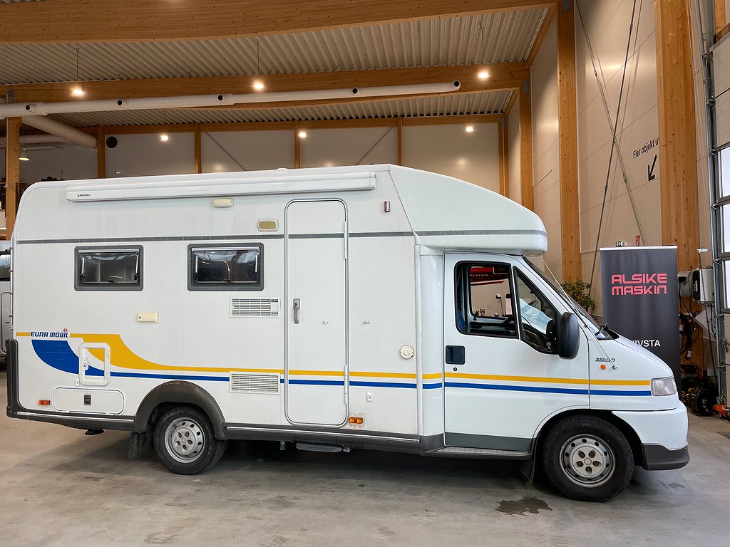 Eura Mobil 612 SB / B-körkort / 6 bältad / Under 6,5m - Eura Mobil