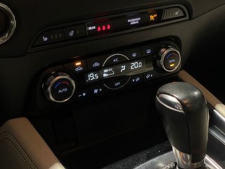SUV Mazda CX-5 21 av 23