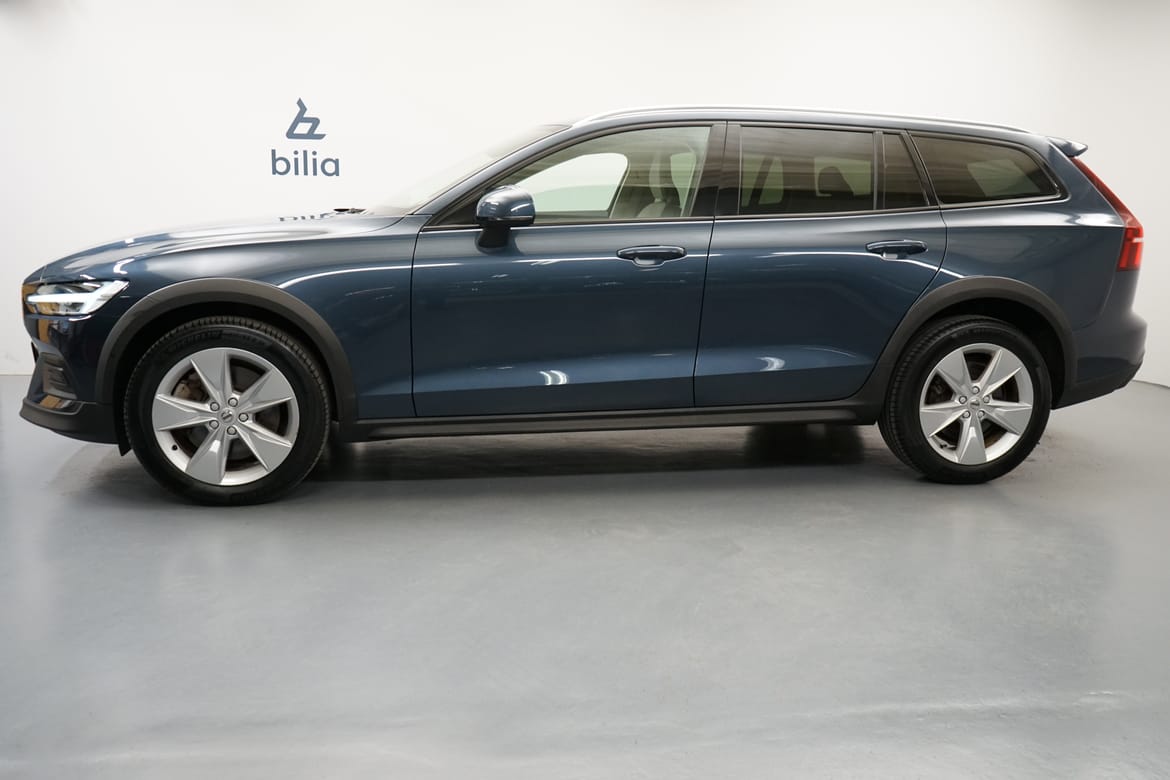 Volvo V60 Cross Country 2023, bild 2/10