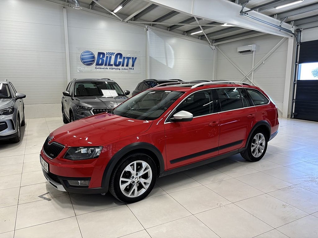 Skoda Octavia Scout VIA COMBI SCOUT TDI 184 DSG
