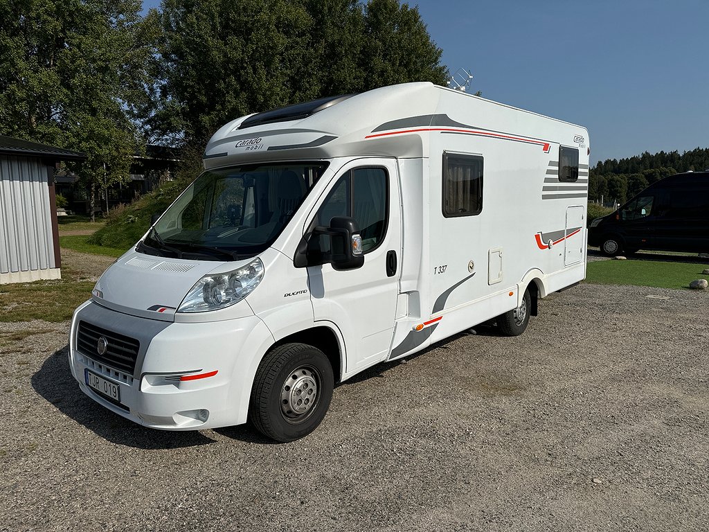 Carado T 337 Långbäddar Fiat 2.3 MJT 6-vxl  Uttagen Apr -12 Diesel