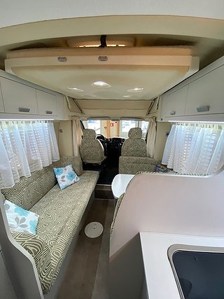 Husbil-halvintegrerad Fiat Wingamm Brownie 5.8 4 av 8