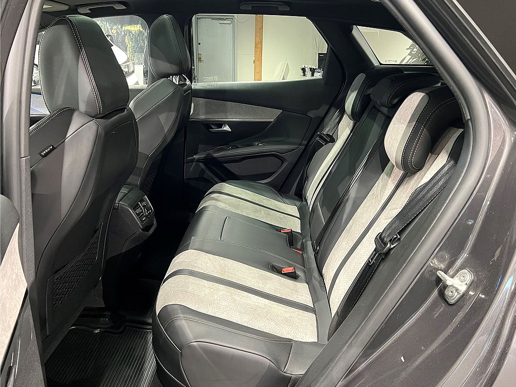 Bild på Peugeot 3008 GT Hybrid4 300hk Aut 4WD - PANO, NAVI, CARPLAY