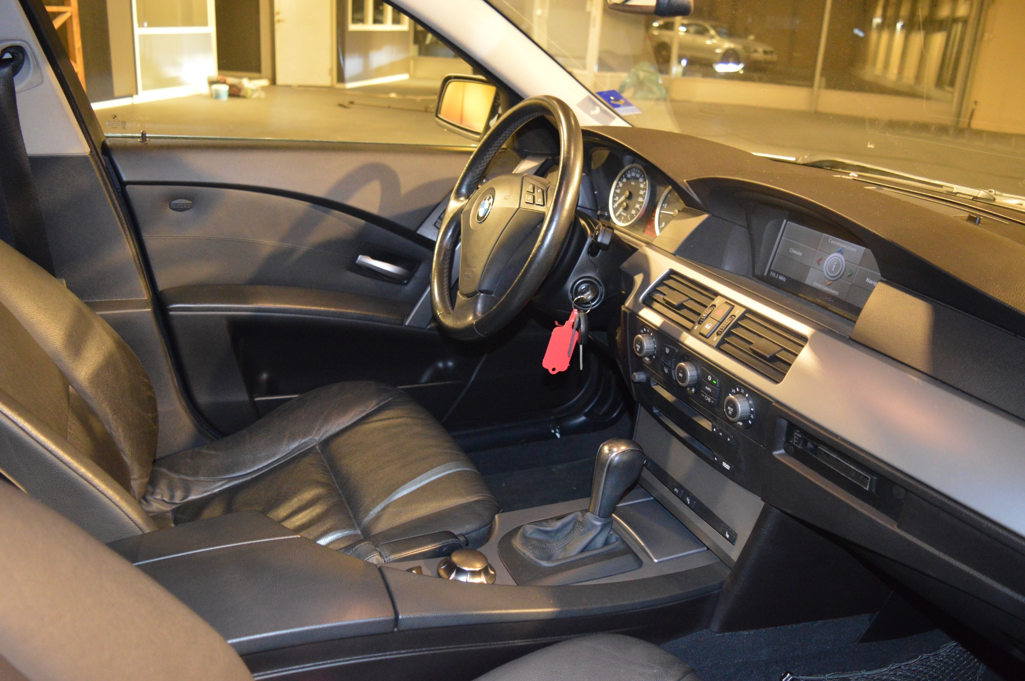 BMW 530 d Touring Euro 4 2005, kuva 6/35