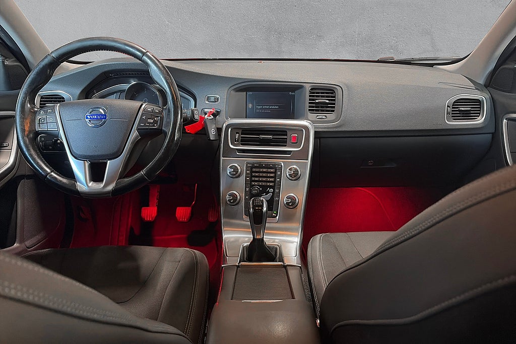 Volvo V60 D4 Momentum Business Edition Pro Taklucka Fullservad