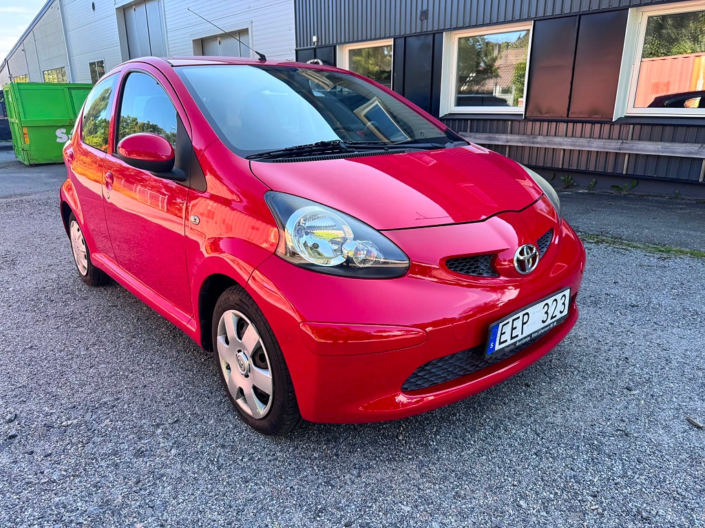 Toyota Aygo 5-dörrar 1.0 VVT-i Euro 4 S/V NY BES 2 NYCKLAR