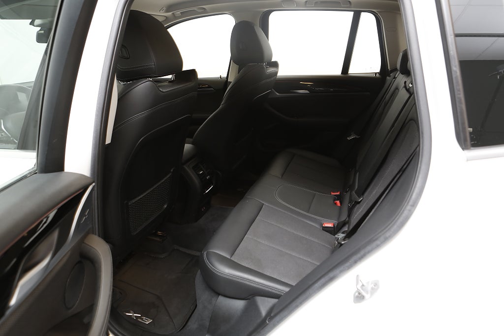 BMW X3 xDrive20d 190hk xLine Aut Navi Värmare Dragkrok