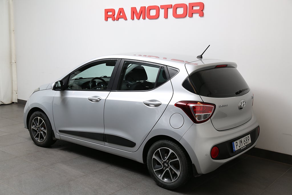 Hyundai i10 1,0 67hk Premium Automat Klima P-sensor Bluetooth 2017