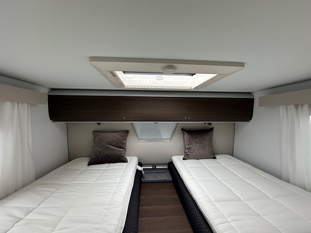 Adria 670SL MB Coral Supreme  9G-Tronic Automat 170Hk 275 Mil thumbnail