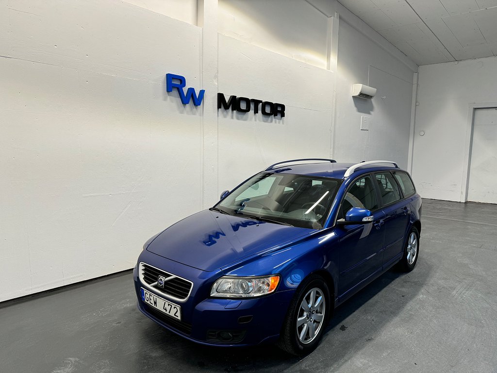 Volvo V50 2.0 D 136hk Summum D-värm Drag Skinn / Bytt kamrem