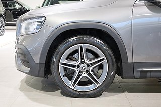 SUV Mercedes-Benz GLB 8 av 29