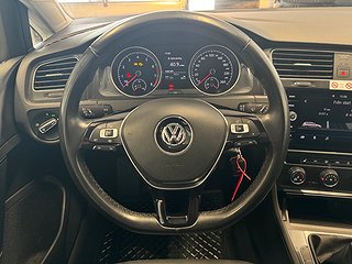 Volkswagen Golf Sportscombi 1.5 TSI 150hk MOMS/Värmare/Drag