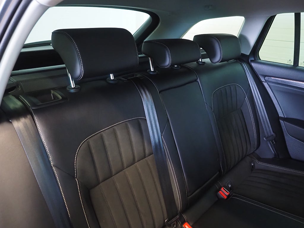 Skoda Superb iV 1.4 TSI iV 218hk Style | Drag | Värmare | Cockpit | 2023