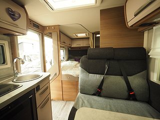 Husbil-integrerad Knaus Van I 550 MF 8 av 16