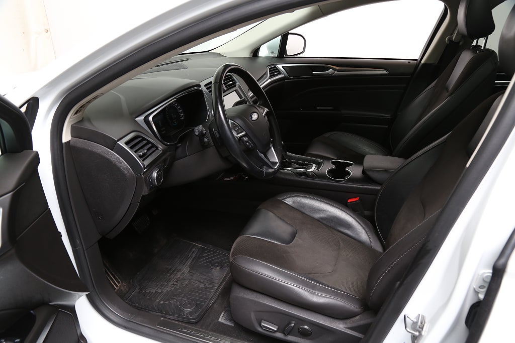 Ford Mondeo 2,0 TDCi 180hk Business Aut Kombi Panorama Värmare Drag