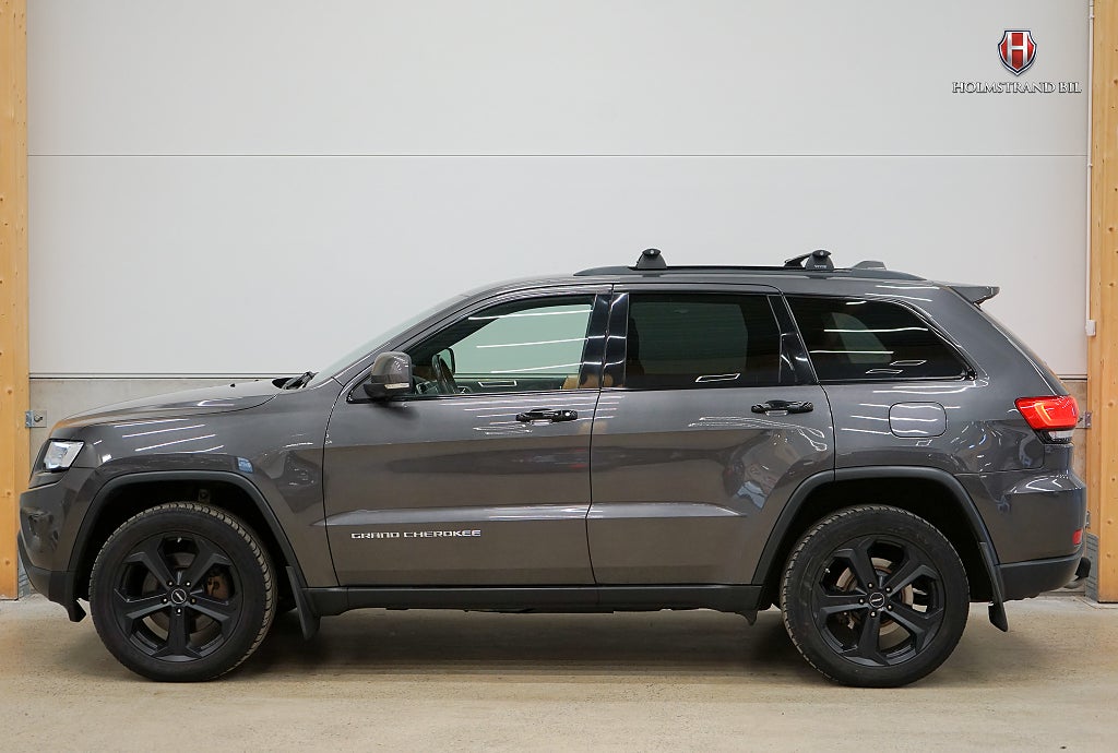 Jeep Grand Cherokee V6 250hk 4WD Dragkrok Backkamera Rattvärme Skinn GPS