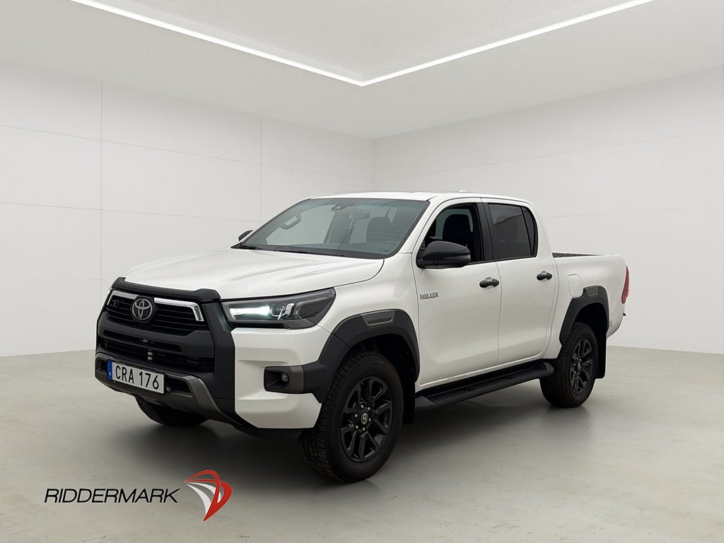 Toyota HiLux Invincible 2.8 4WD Värm Drag Diff CarPlay Moms