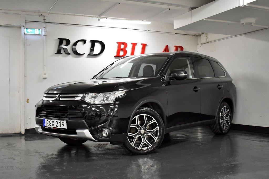 Mitsubishi Outlander 2.0 4WD CVT BUSINESS KAMERA M-VÄRM PDC 