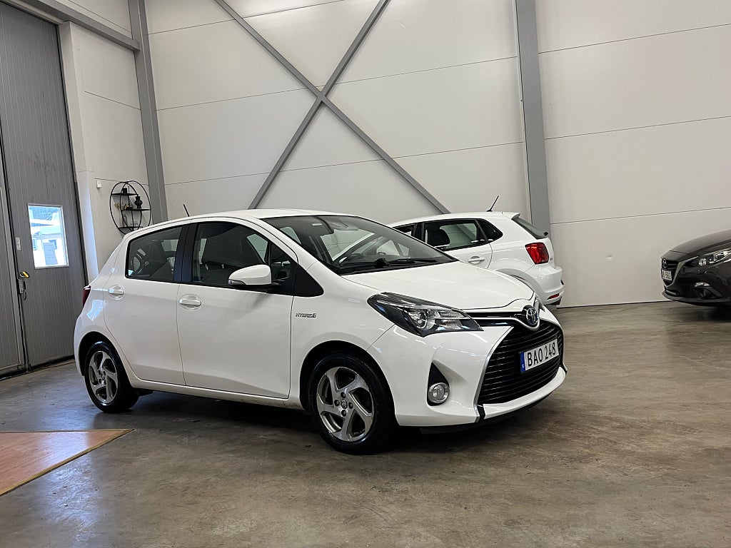 Toyota Yaris Hybrid e-CVT Active Backkamera 101hk