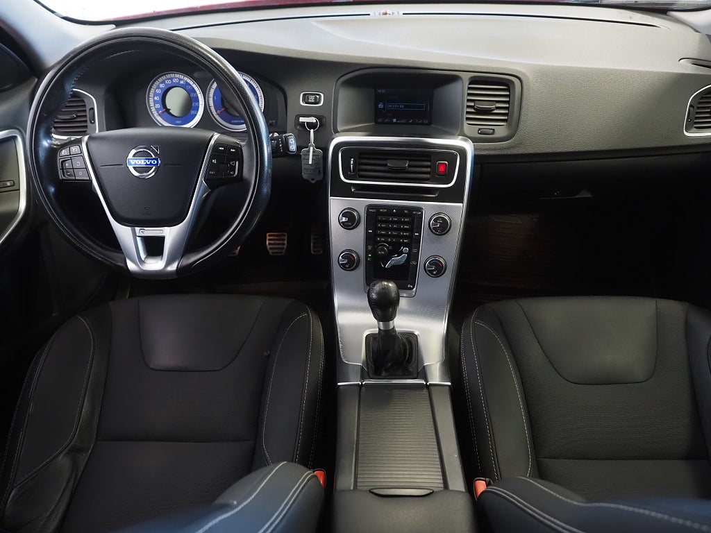 Volvo V60 D3 R-Design 163hk | Drag | Bluetooth | 2012