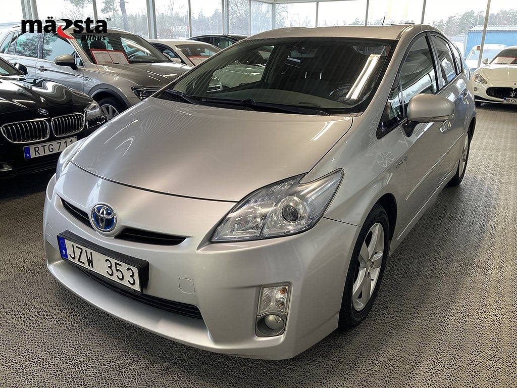 Toyota Prius Hybrid CVT (136hk)