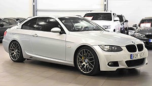 BMW 335i Convertible har en rak sexa på 305 hästkrafter och 400 Nm. 