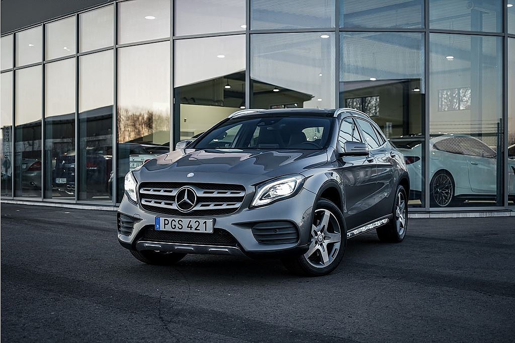 Mercedes-Benz GLA 220 4MATIC 184hk AMG / Pano / H/K / SE SPEC