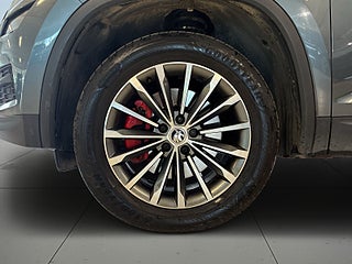 Skoda Kodiaq 2.0 4x4 Businessline Drag Dvärm Kamera CarPlay S&V-däck