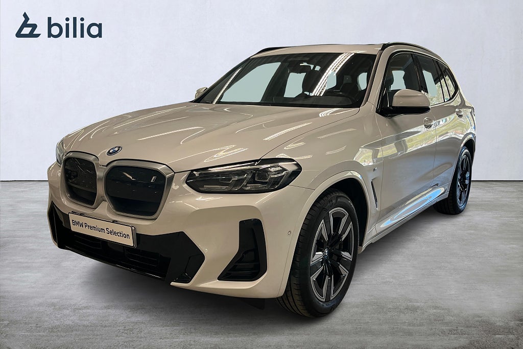 BMW iX3 M-Sport Charged | Dragkrok | Backkamera | Panorama