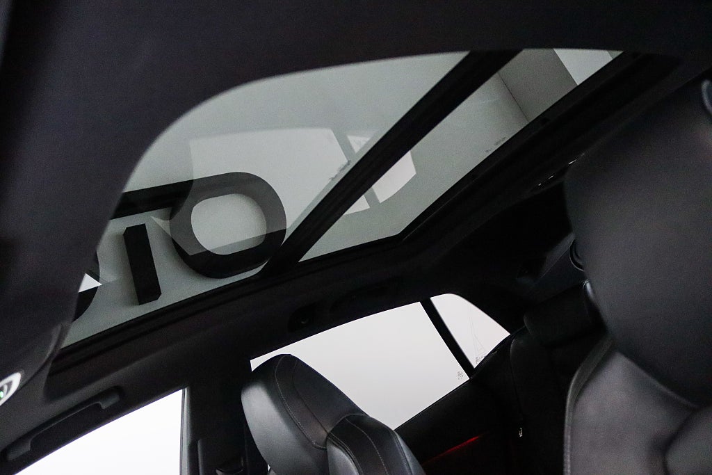 Audi Q8 50 TDI Quattro S Line Matrix B&O Panorama Dragkrok