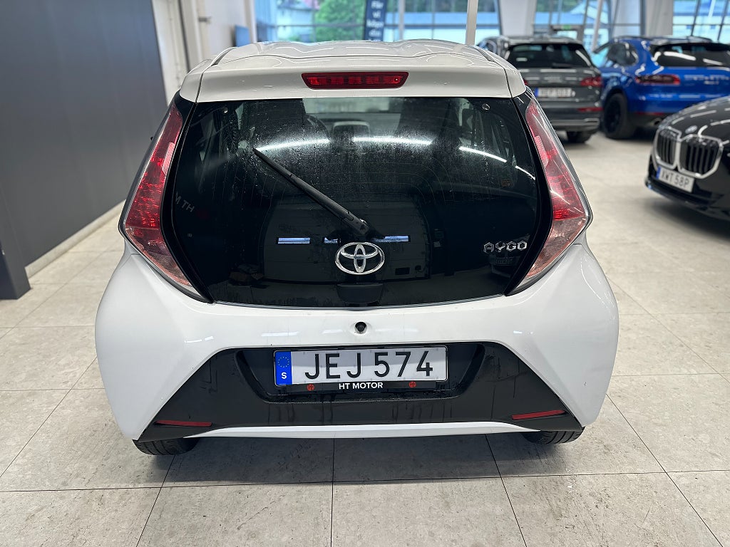 Toyota Aygo 5-dörrar 1.0 VVT-i X-PLAY Touch motor & Kupé värmare