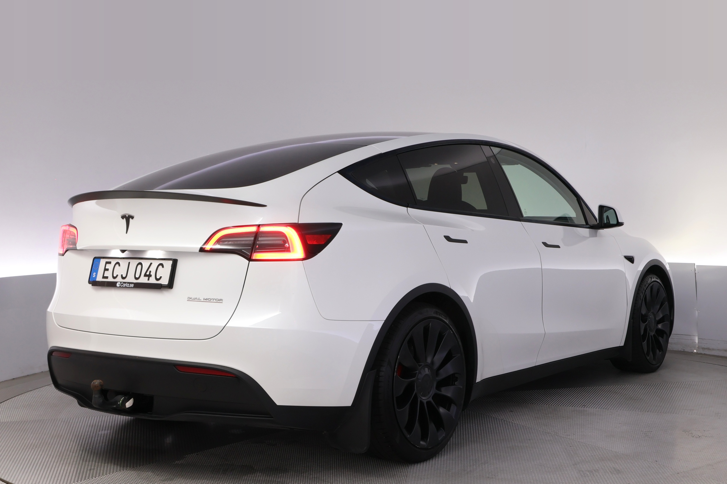 Tesla Model Y Performance Autopilot 2024, kuva 5/48