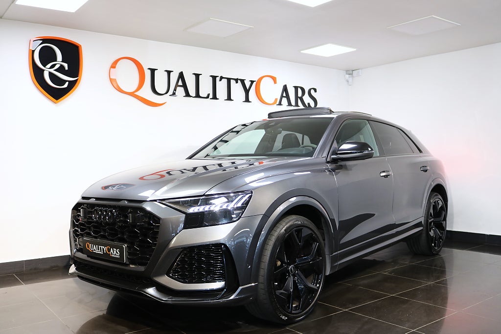 Audi Q8 RS Pano RS-Design Dragkrok Matrix Sv-såld 1-ägare Moms