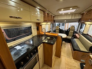 Husbil-integrerad LMC Grand Explorer I800 AUT 180HK 19 av 27