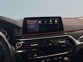 BMW 520d xDrive Touring S&V-hjul/Drag/Cockpit/Navi/Carplay/Drag