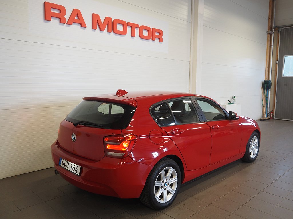 BMW 116 d 5-dörrars Steptronic  Automat P-Sensorer 2013
