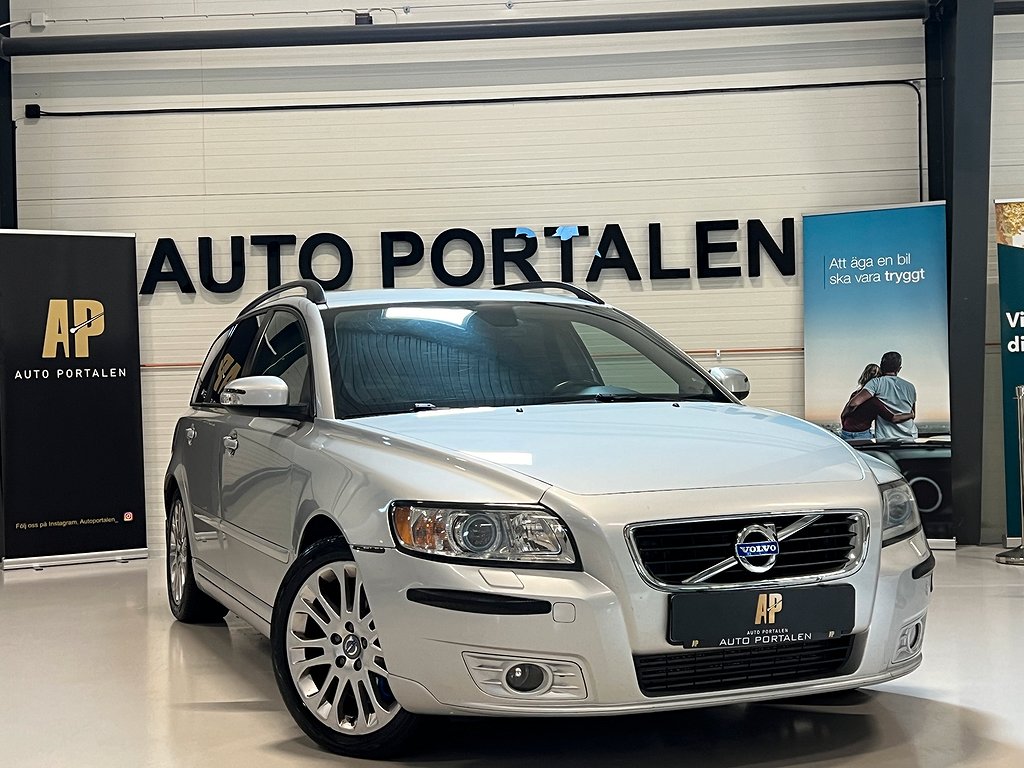 Volvo V50 D5 Momentum | Automat | Dragkrok | NYBES