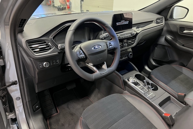 Ford Kuga, photo 3/15