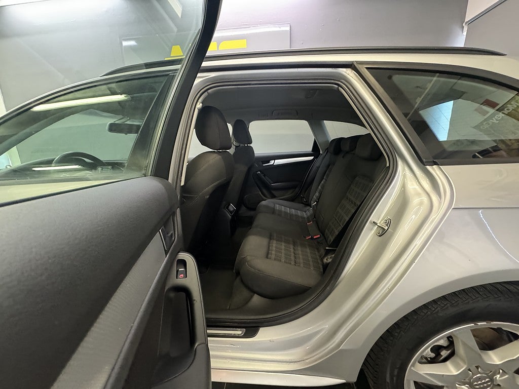 Audi A4 Avant 2.0 TDI DPF QUATTRO | DRAGKROK | NYKAMREM